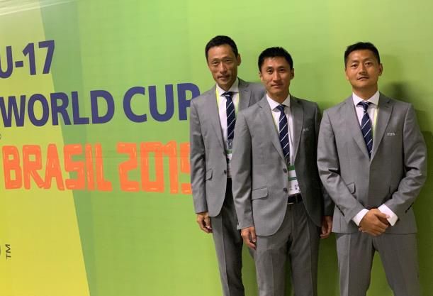 　　　　分开你的城市时，我告知过本身，会放下。